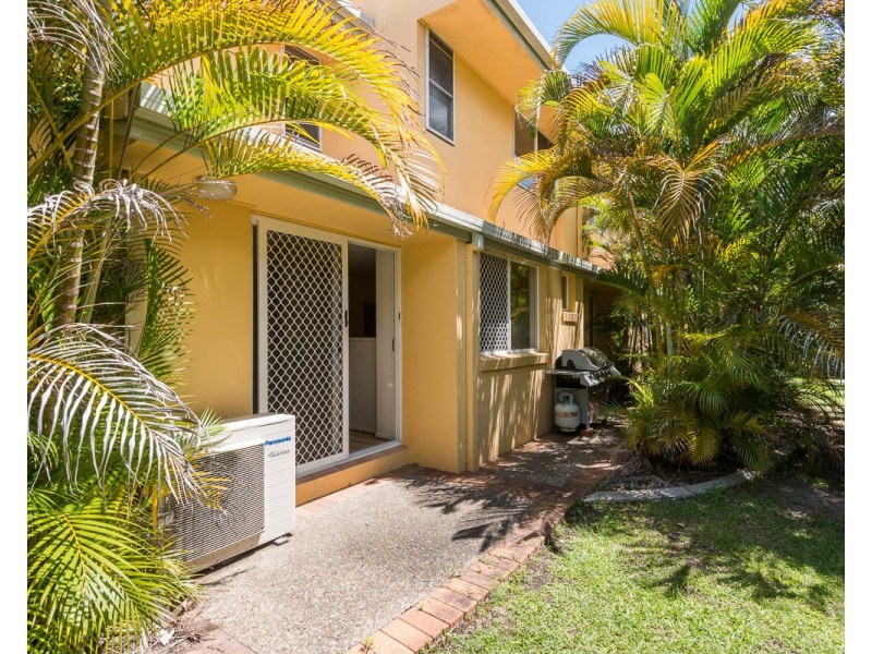 200/215 Cottesloe Drive, Mermaid Waters QLD 4218