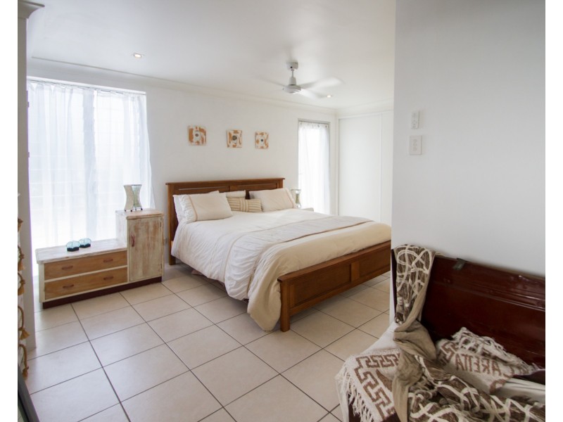 27 Bardon Avenue, Miami QLD 4220