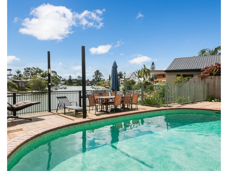 16 Conifer Crescent, Broadbeach Waters QLD 4218