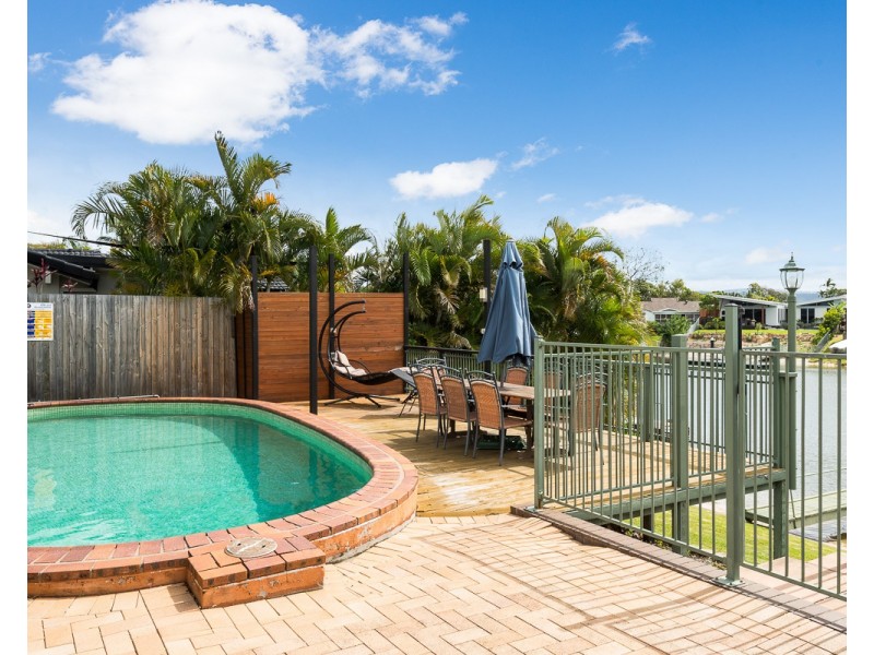 16 Conifer Crescent, Broadbeach Waters QLD 4218