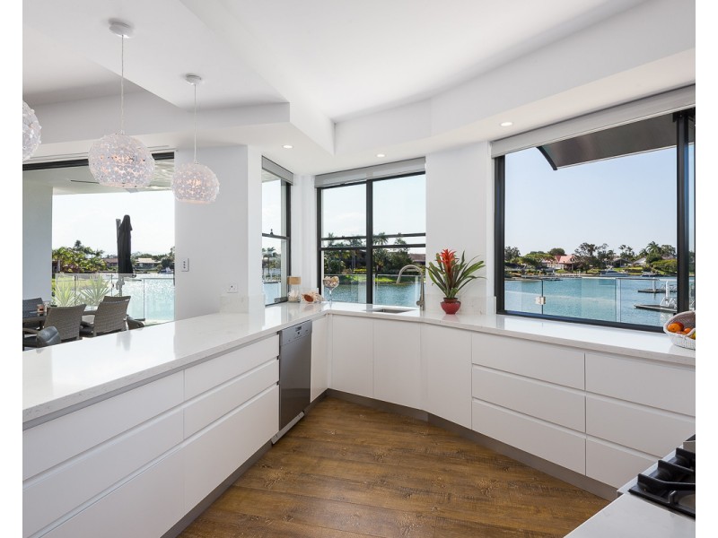 2a Cypress Drive, Broadbeach Waters QLD 4218