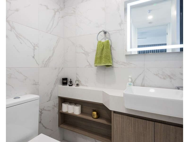 2a Cypress Drive, Broadbeach Waters QLD 4218