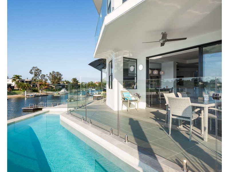 2a Cypress Drive, Broadbeach Waters QLD 4218