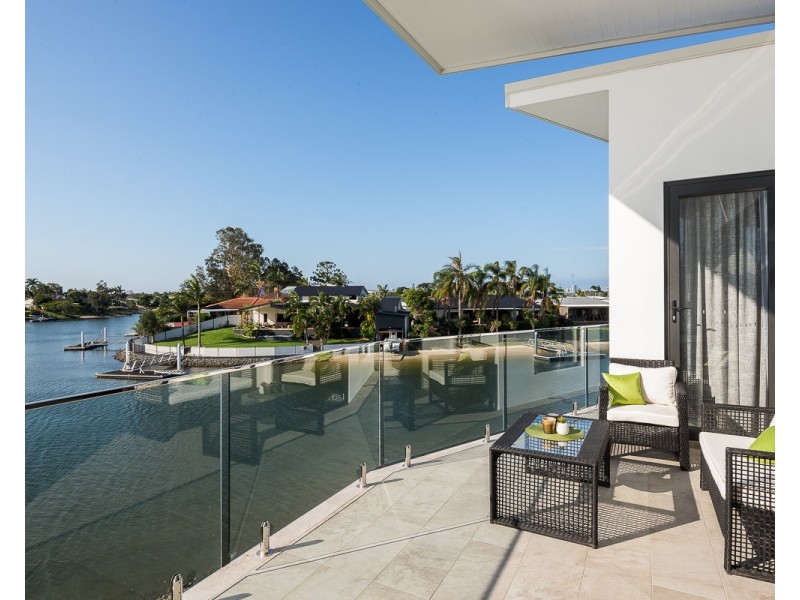 2a Cypress Drive, Broadbeach Waters QLD 4218