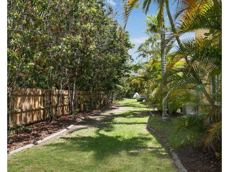 199/215 Cottesloe Drive, Mermaid Waters QLD 4218