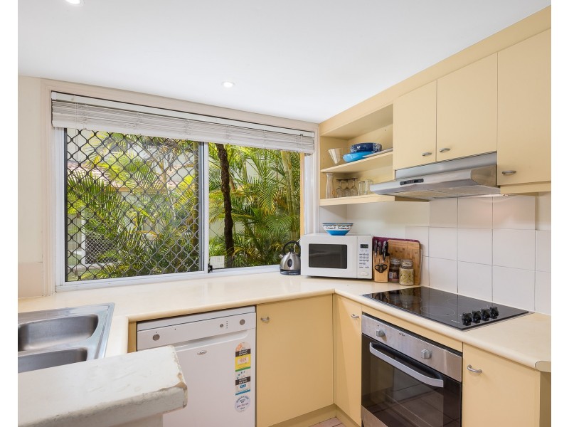 199/215 Cottesloe Drive, Mermaid Waters QLD 4218