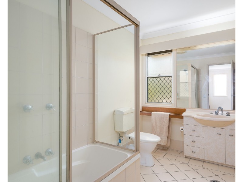 199/215 Cottesloe Drive, Mermaid Waters QLD 4218