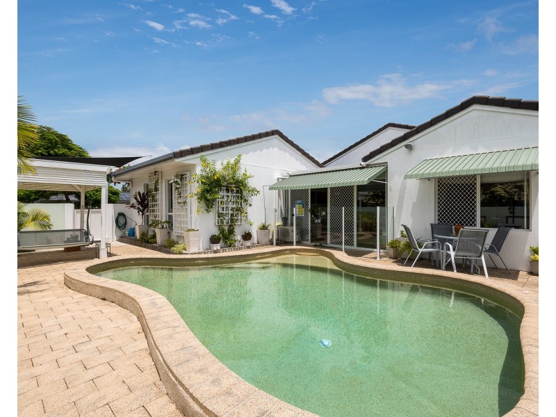 35 Port Jackson Boulevard, Clear Island Waters QLD 4226