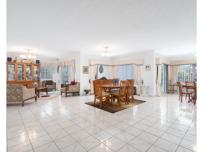 35 Port Jackson Boulevard, Clear Island Waters QLD 4226