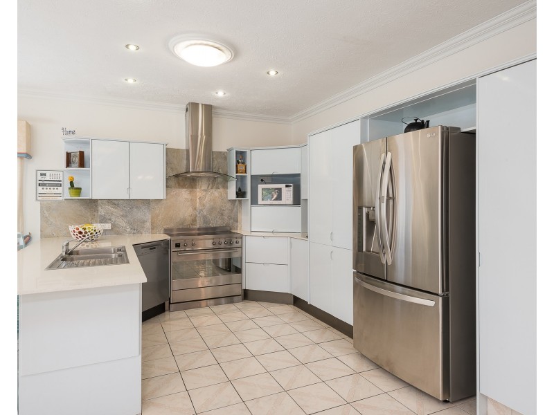 35 Port Jackson Boulevard, Clear Island Waters QLD 4226