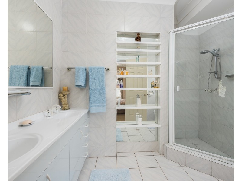 35 Port Jackson Boulevard, Clear Island Waters QLD 4226