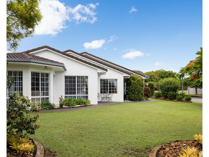 35 Port Jackson Boulevard, Clear Island Waters QLD 4226