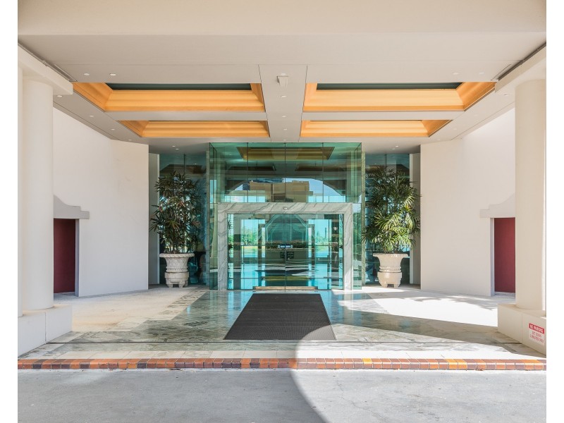 C19-1/75 Brighton Parade, Southport QLD 4215