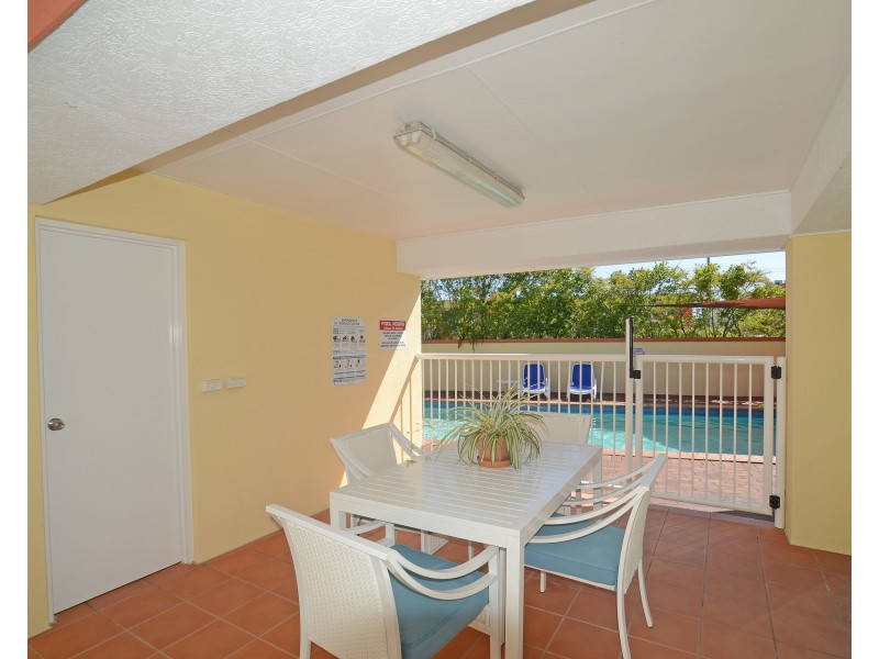 5/2103 Gold Coast Highway, Miami QLD 4220