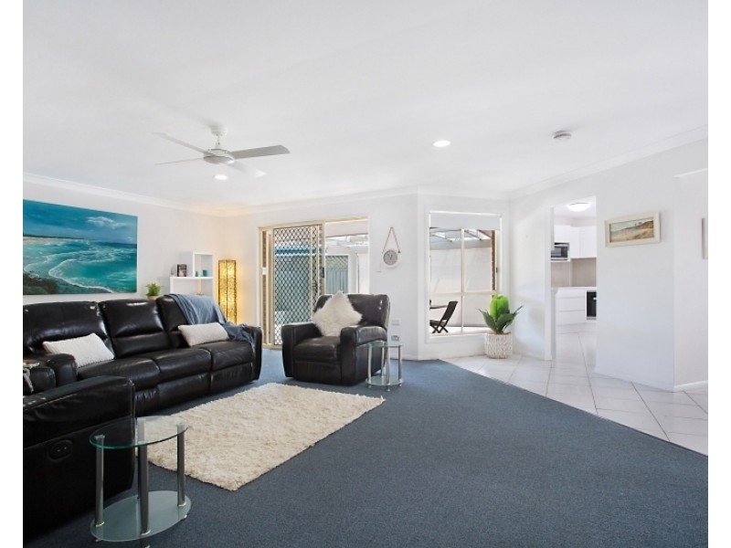 9 Grand Canal Way, Runaway Bay QLD 4216