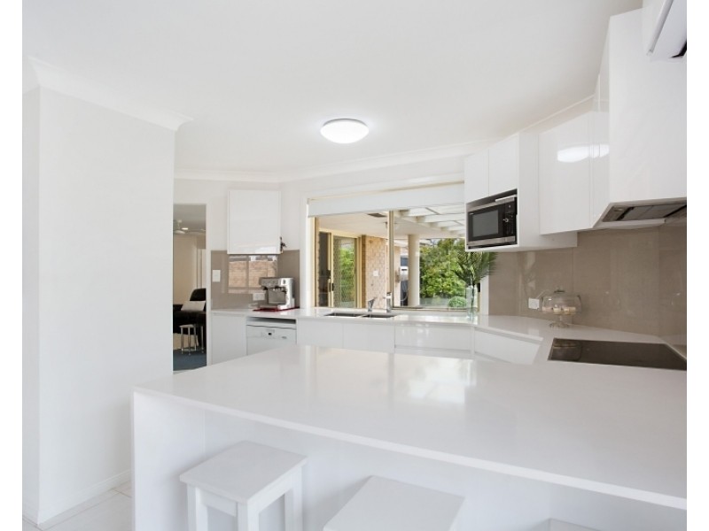 9 Grand Canal Way, Runaway Bay QLD 4216