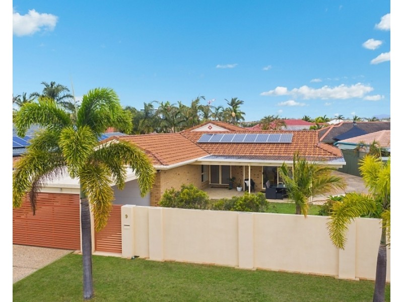 9 Grand Canal Way, Runaway Bay QLD 4216