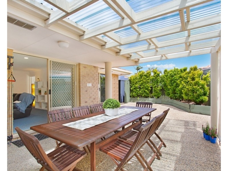 9 Grand Canal Way, Runaway Bay QLD 4216