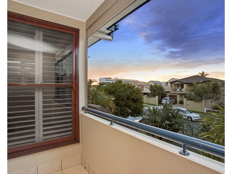 2/2 Cedar Court, Burleigh Heads QLD 4220
