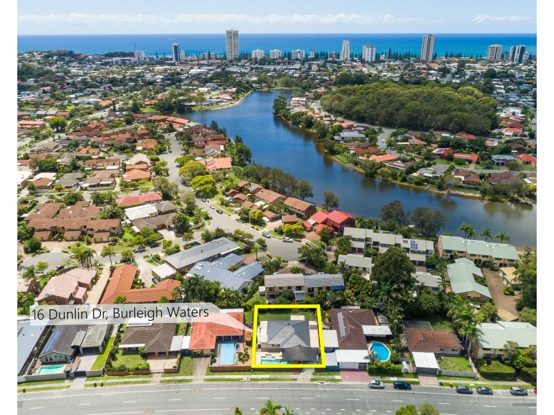 16 Dunlin Drive, Burleigh Waters QLD 4220