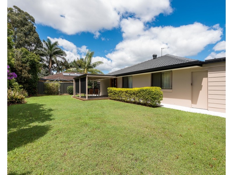 16 Dunlin Drive, Burleigh Waters QLD 4220