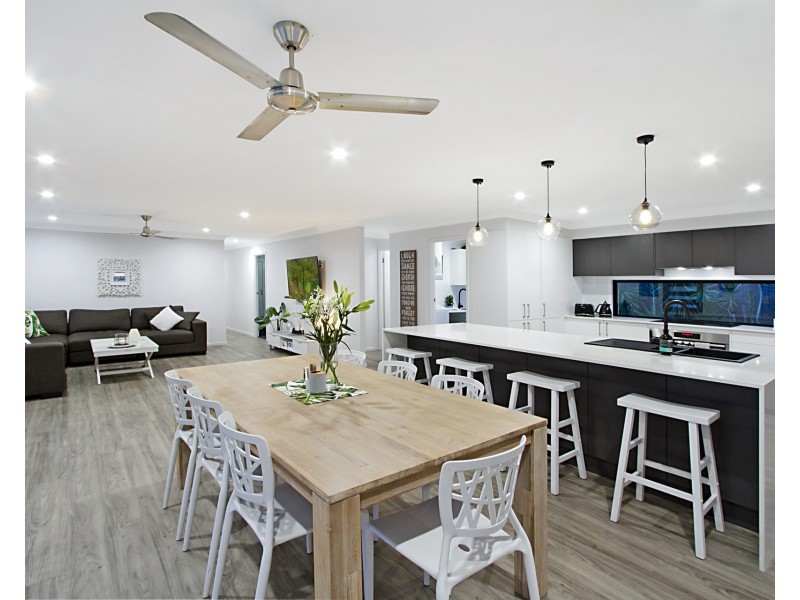 68 Barrier Reef Drive, Mermaid Waters QLD 4218