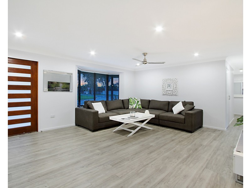 68 Barrier Reef Drive, Mermaid Waters QLD 4218