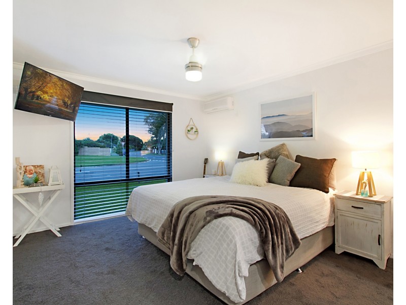 68 Barrier Reef Drive, Mermaid Waters QLD 4218