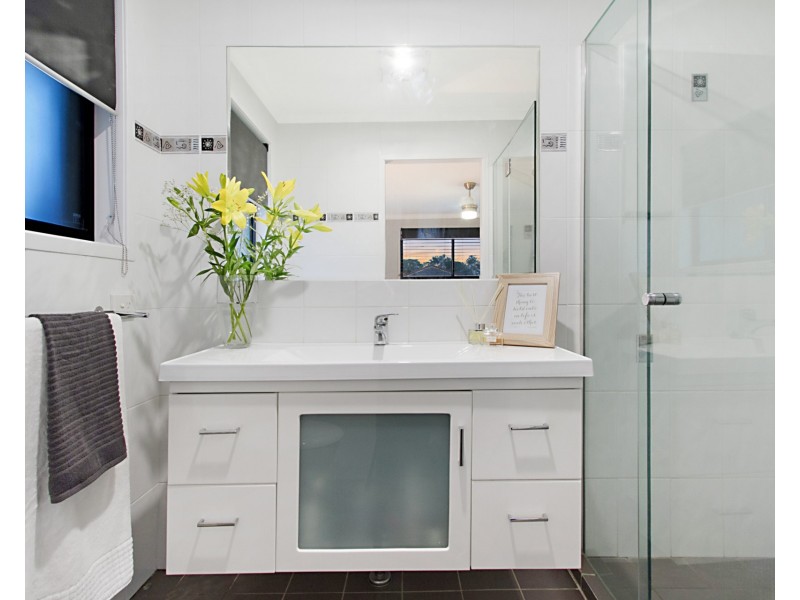 68 Barrier Reef Drive, Mermaid Waters QLD 4218