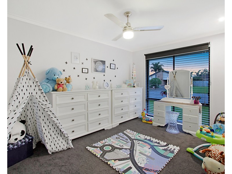 68 Barrier Reef Drive, Mermaid Waters QLD 4218