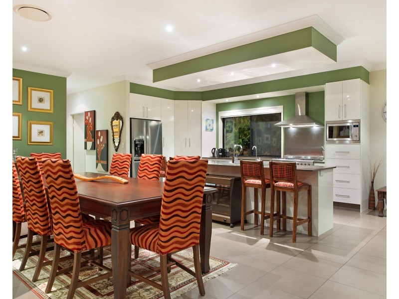 6 Molonglo Close, Reedy Creek QLD 4227