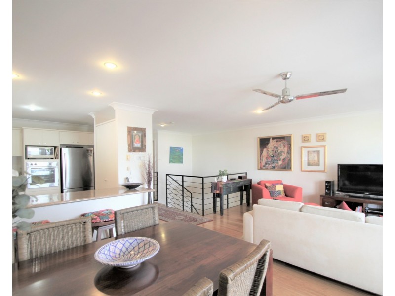 1/38 Pine Avenue, Surfers Paradise QLD 4217