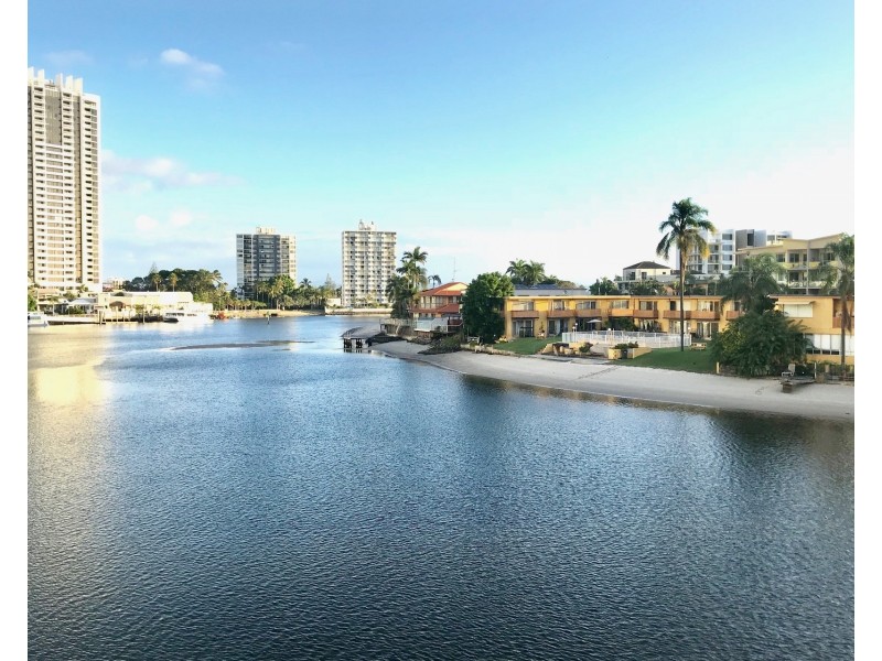 @/29 Tarcoola Crescent, Chevron Island QLD 4217