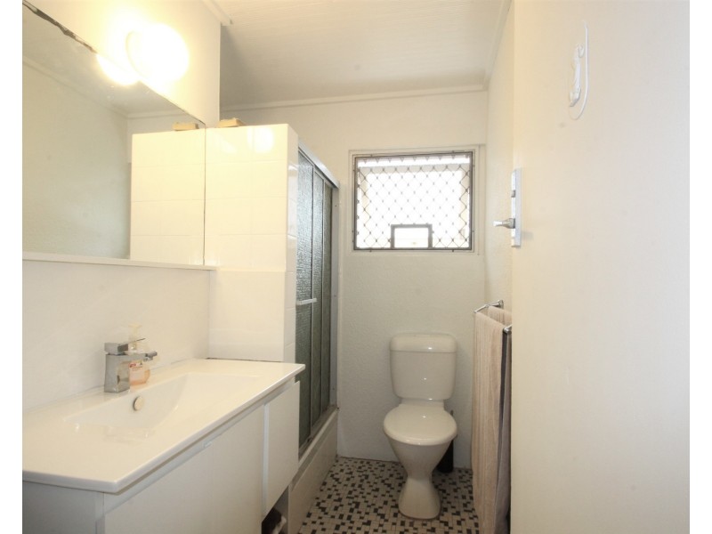 @/29 Tarcoola Crescent, Chevron Island QLD 4217