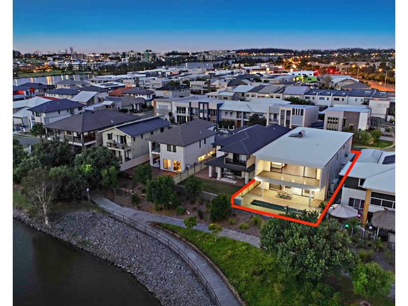 9 Jurien Crescent, Varsity Lakes QLD 4227