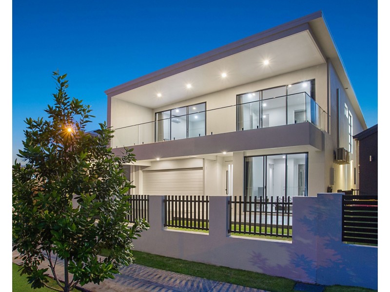 9 Jurien Crescent, Varsity Lakes QLD 4227