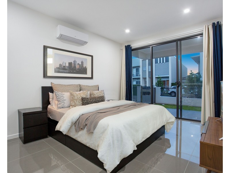9 Jurien Crescent, Varsity Lakes QLD 4227