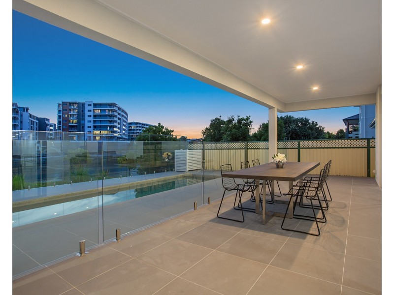 9 Jurien Crescent, Varsity Lakes QLD 4227