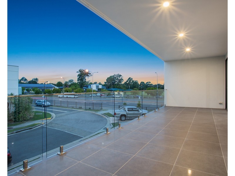 9 Jurien Crescent, Varsity Lakes QLD 4227