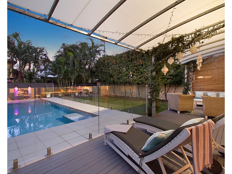 69 Fifth Avenue, Palm Beach QLD 4221