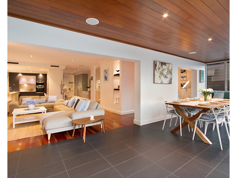 69 Fifth Avenue, Palm Beach QLD 4221