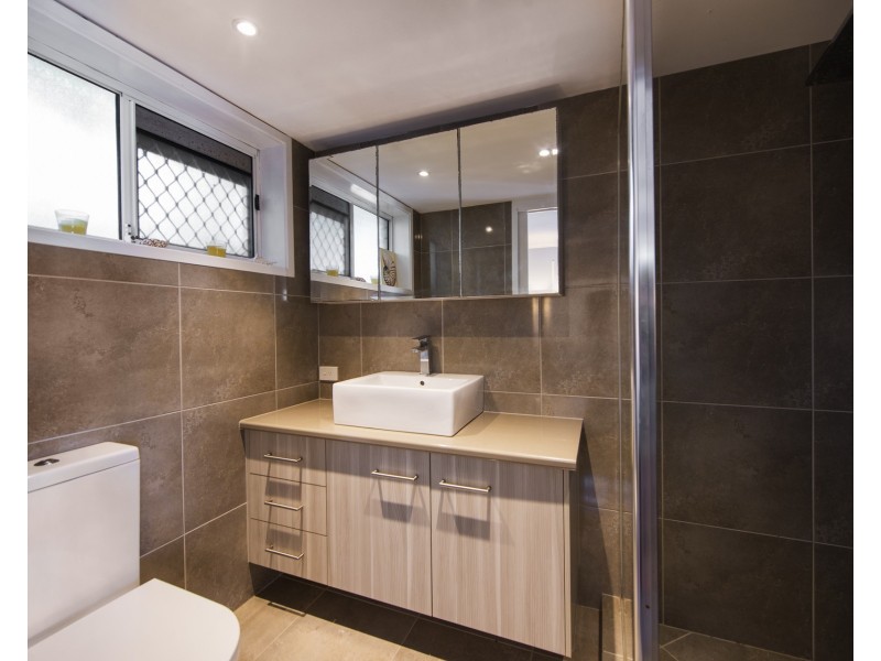 1/117 Petrel Avenue, Mermaid Beach QLD 4218