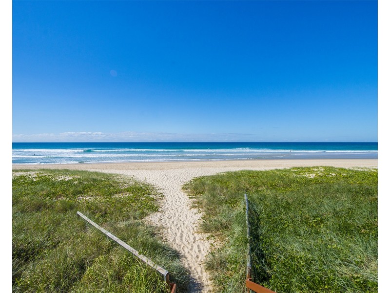1/117 Petrel Avenue, Mermaid Beach QLD 4218