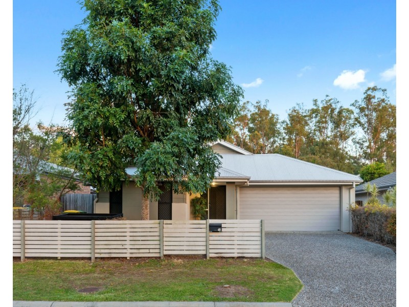 18 Sanctuary Parkway, Waterford QLD 4133