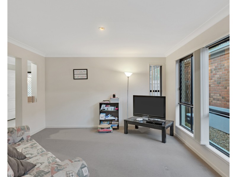 18 Sanctuary Parkway, Waterford QLD 4133