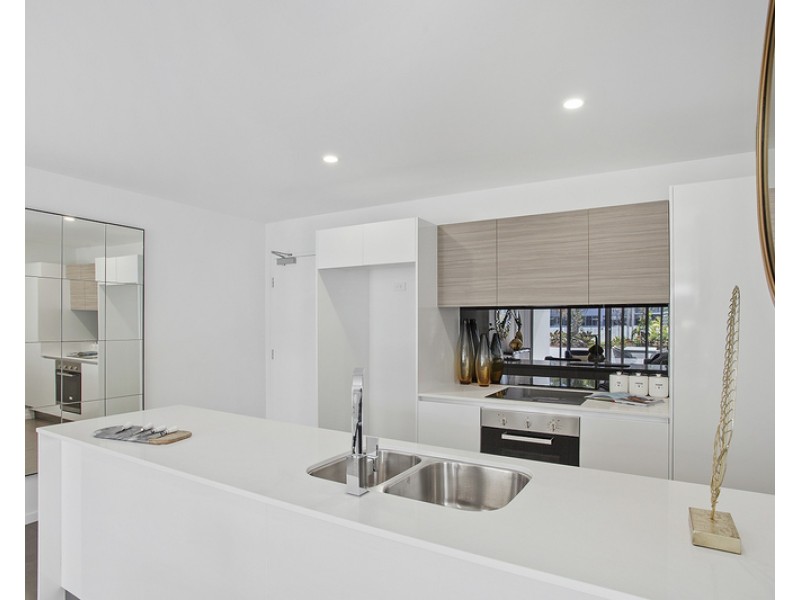 4105/1 Waterford Court, Bundall QLD 4217