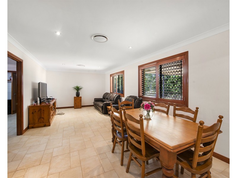 10 Larch Street, Tallebudgera QLD 4228