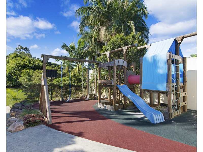 10 Larch Street, Tallebudgera QLD 4228