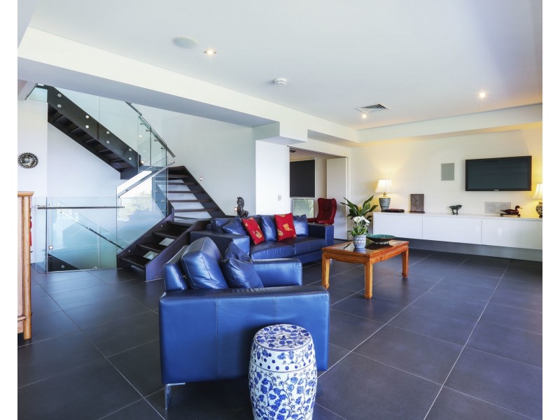 53 Crest Drive, Currumbin QLD 4223