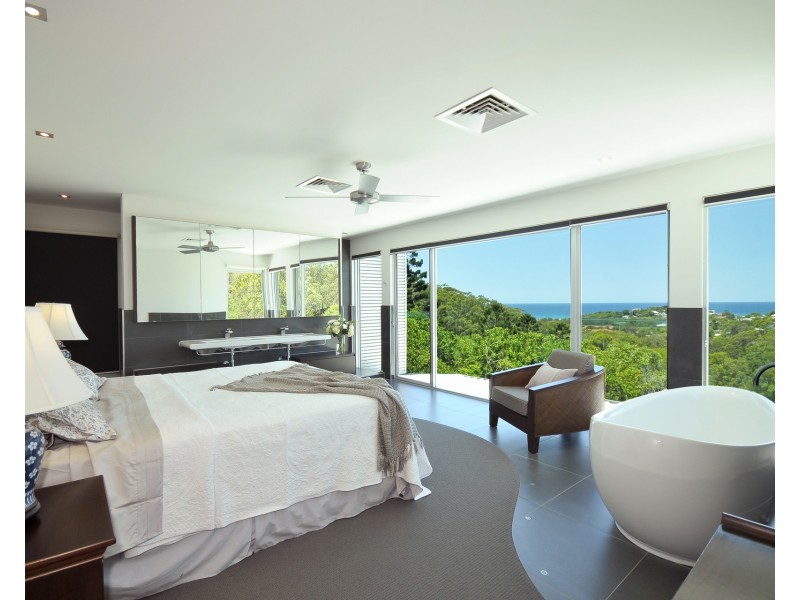 53 Crest Drive, Currumbin QLD 4223
